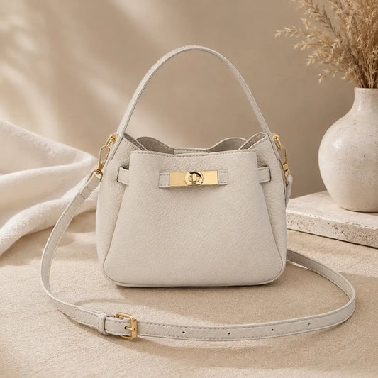 Mala Tiracolo Élia em pele sintética premium off white vista de frente
