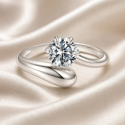 Anel aberto em prata 925 com moissanite e design espiral